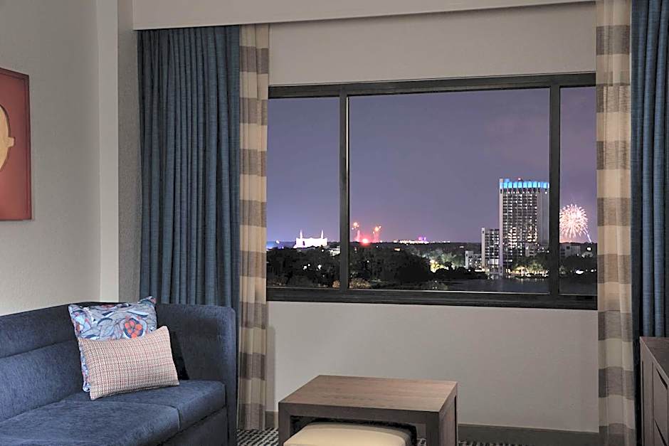 DoubleTree Suites by Hilton Orlando - Disney Springs® Area