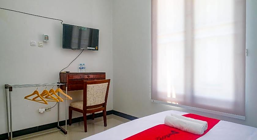 RedDoorz near Majapahit Semarang