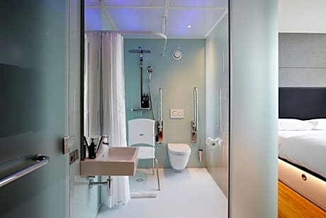 Guest Room, Accessible Guest Room, 1 King