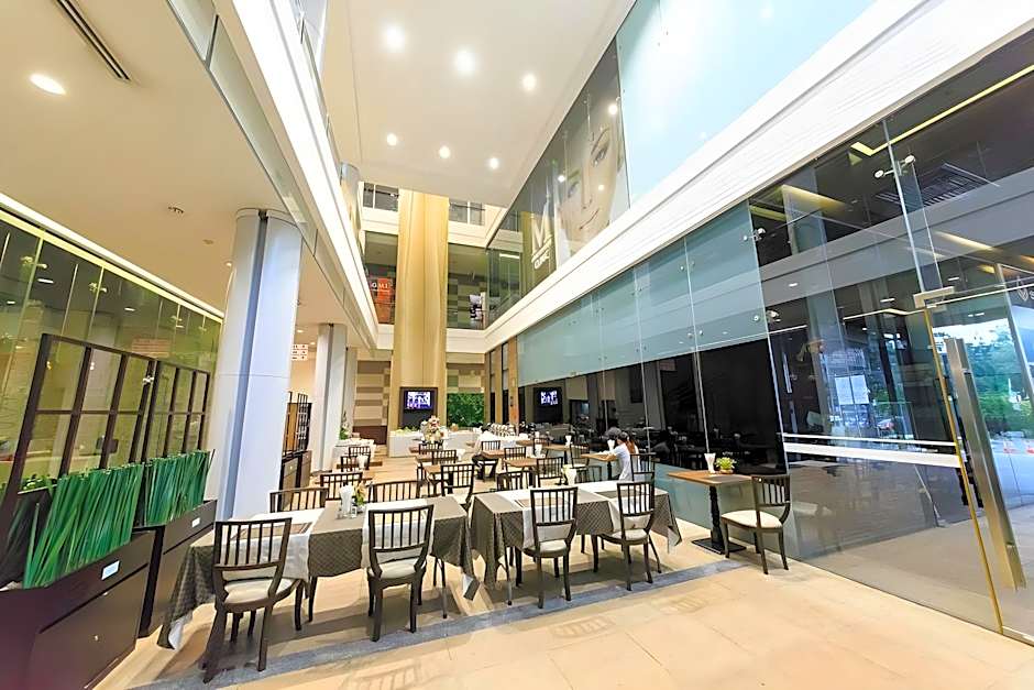 Civic Horizon - Hotel & Residences