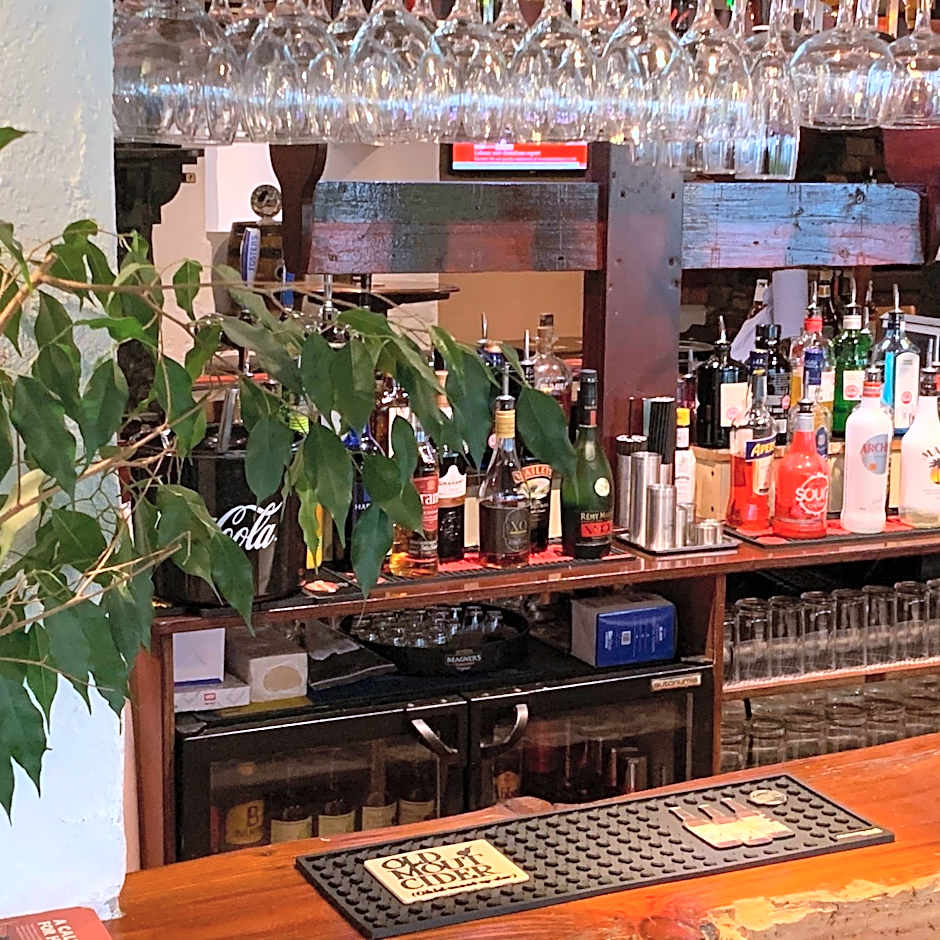 Churchills Inn & Rooms