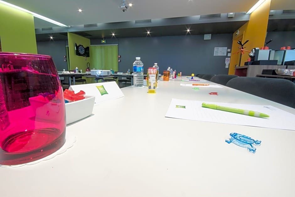 Ibis Styles Paris Tolbiac Bibliotheque