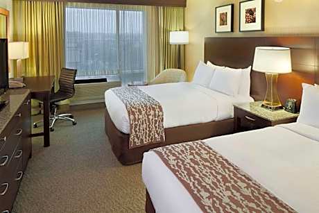 2 Double Beds Non-Smoking