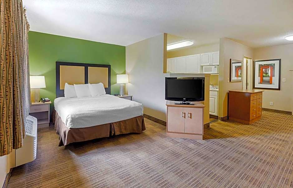Extended Stay America Select Suites - Raleigh - RTP - 4610 Miami Blvd.