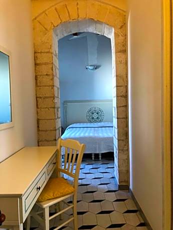 Deluxe Double Room with Shower