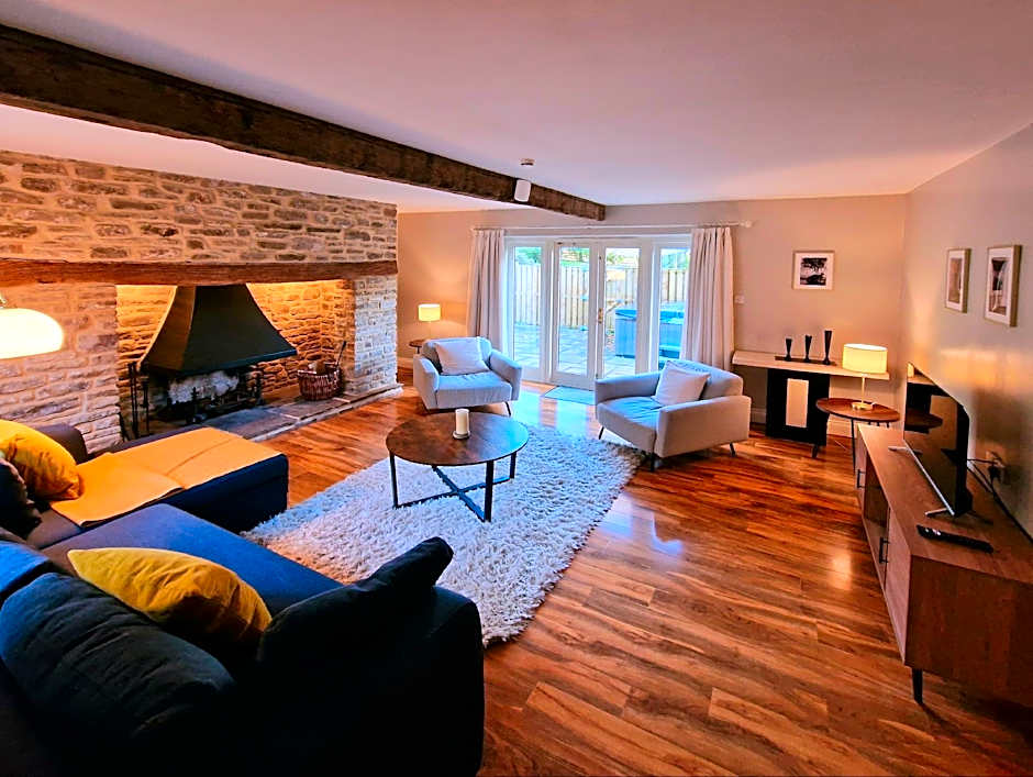 Lovelady Shield Hotel