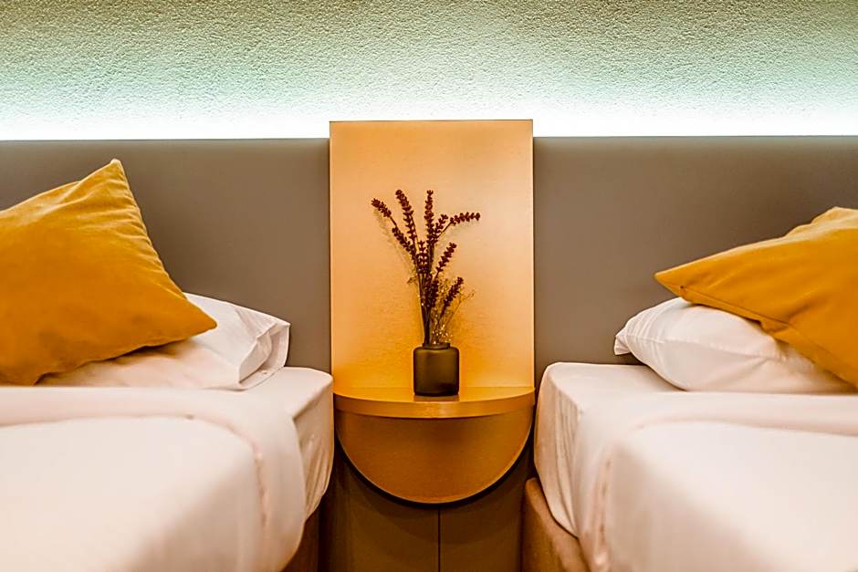 CASA CHITIC - HOTEL & RESTAURANT- Str Nicolae Balcescu 13