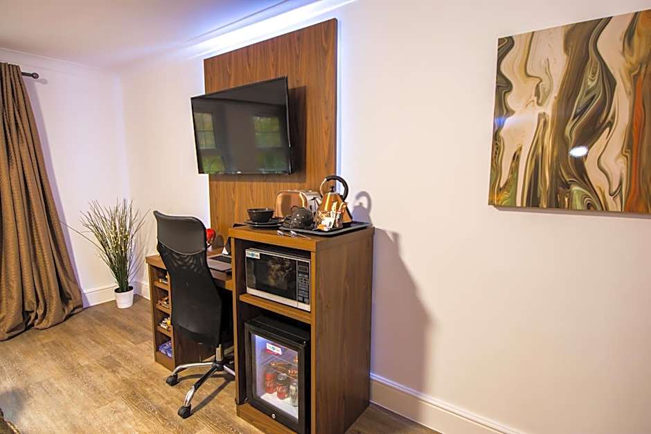 Trivelles Gatwick Hotel & airport Parking