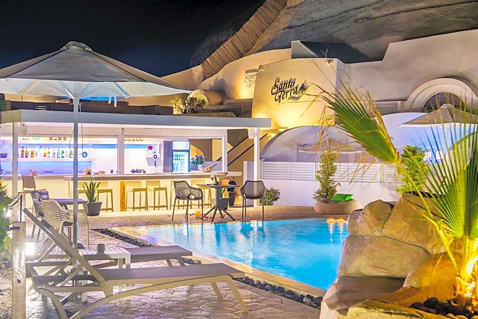 Santoterra Antigua Suites