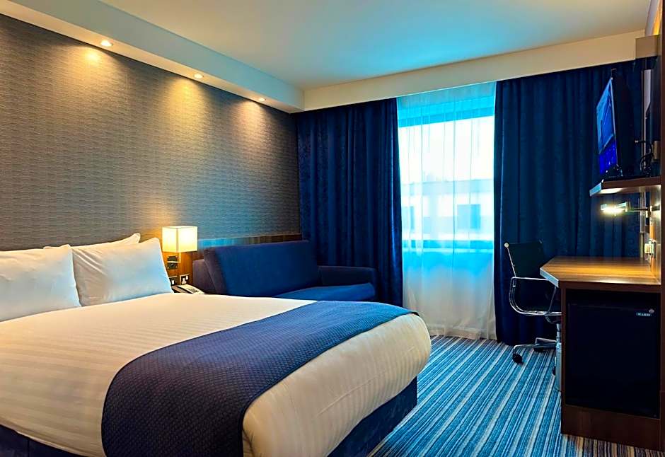Holiday Inn Express London Heathrow T5 By IHG