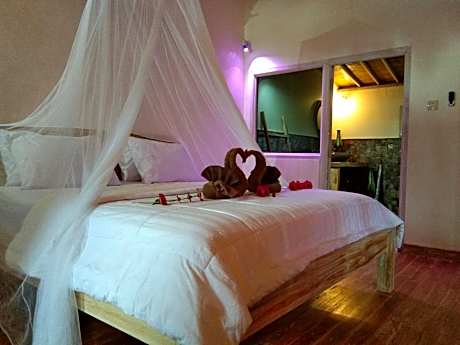 Queen Room with Pool View