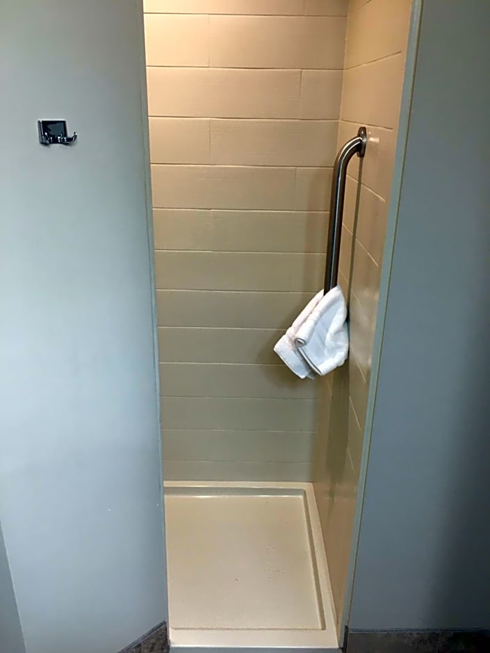 AmericInn by Wyndham Fairfield