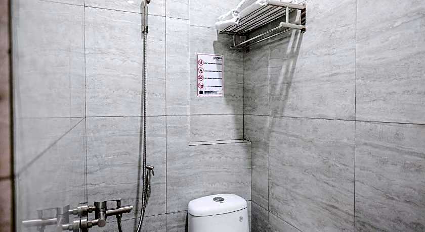 RedDoorz Plus @ Jalan Juanda Medan