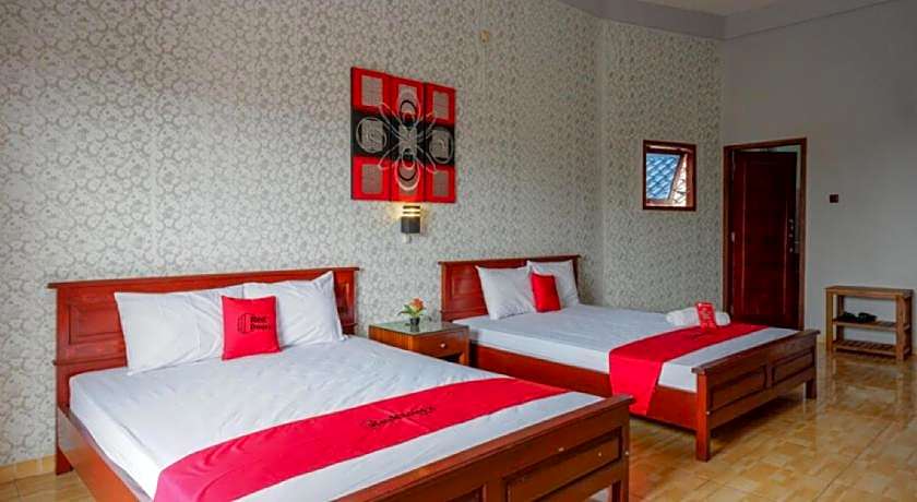 RedDoorz Syariah near Kawasan Sam Poo Kong 2