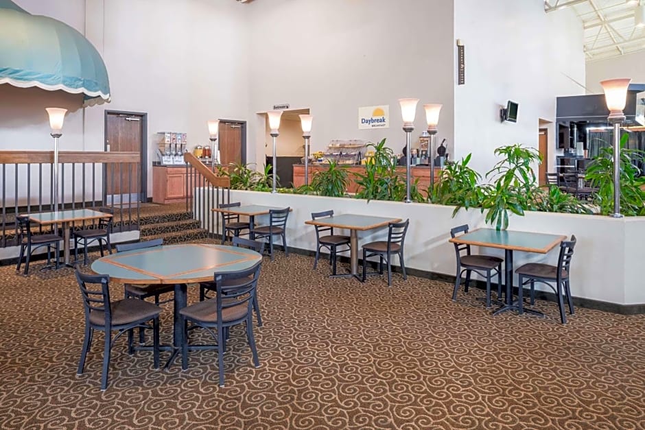 Days Inn by Wyndham Kirksville