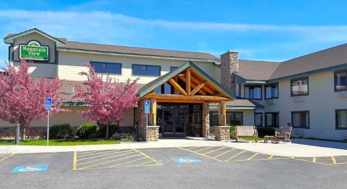 MountainView Lodge and Suites