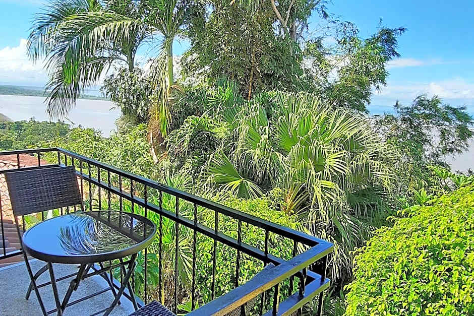 El Castillo - Adults only