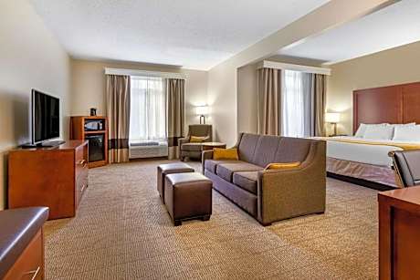 Superior King Suite - Non-Smoking