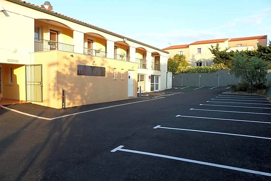 Logis Hôtel Les II Mas - Perpignan Sud