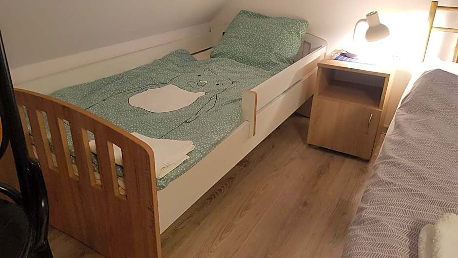 Pokoje Gościnne Art- Dworek