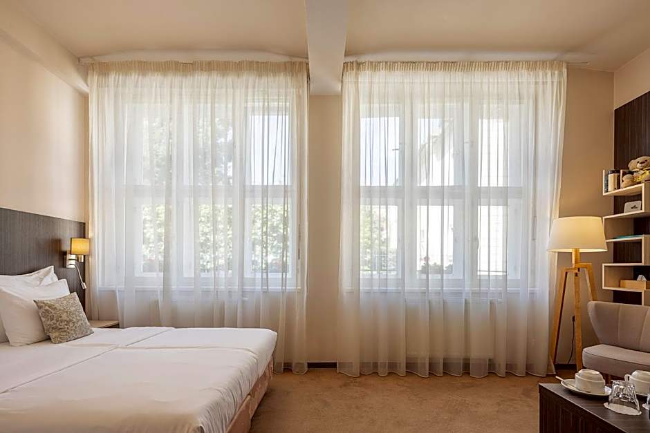 Pytloun Kampa Garden Hotel Prague