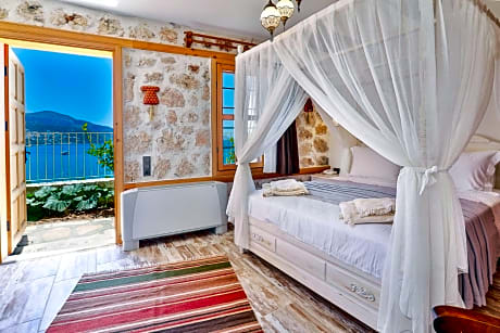 King Room with Spa Bath