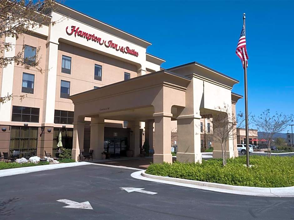 Hampton Inn By Hilton And Suites Woodstock