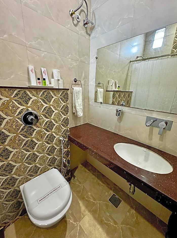 Hotel Sarovar Regency