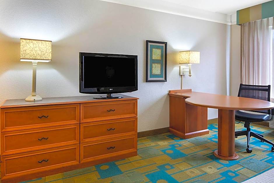La Quinta by Wyndham Haywood Mall-Near Greenville Downtow