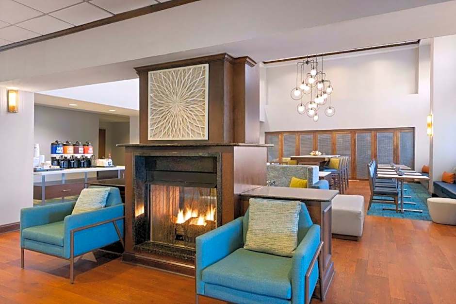 Hampton Inn By Hilton And Suites Savannah-Airport