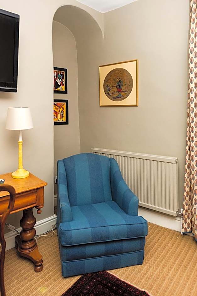 Brook Whipper-In Hotel