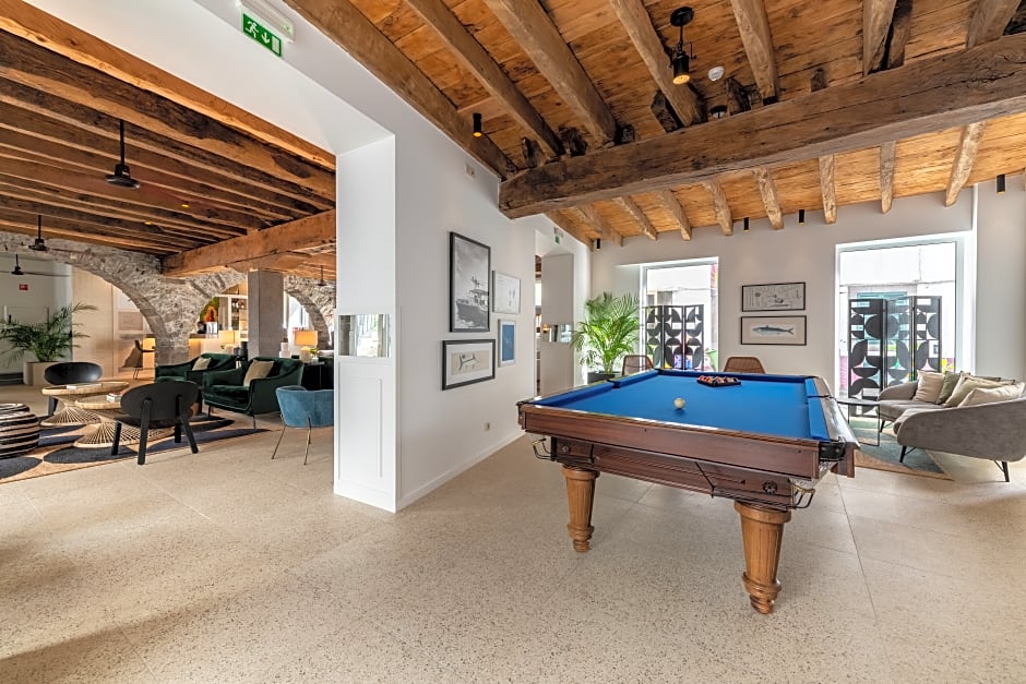 Pestana Fisherman Village