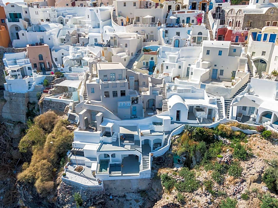 Virginia's Cave Villas