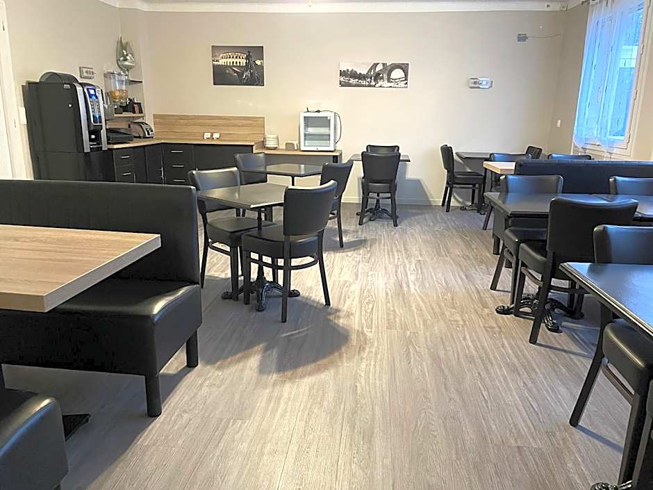 Logis Hôtel Le Clement V