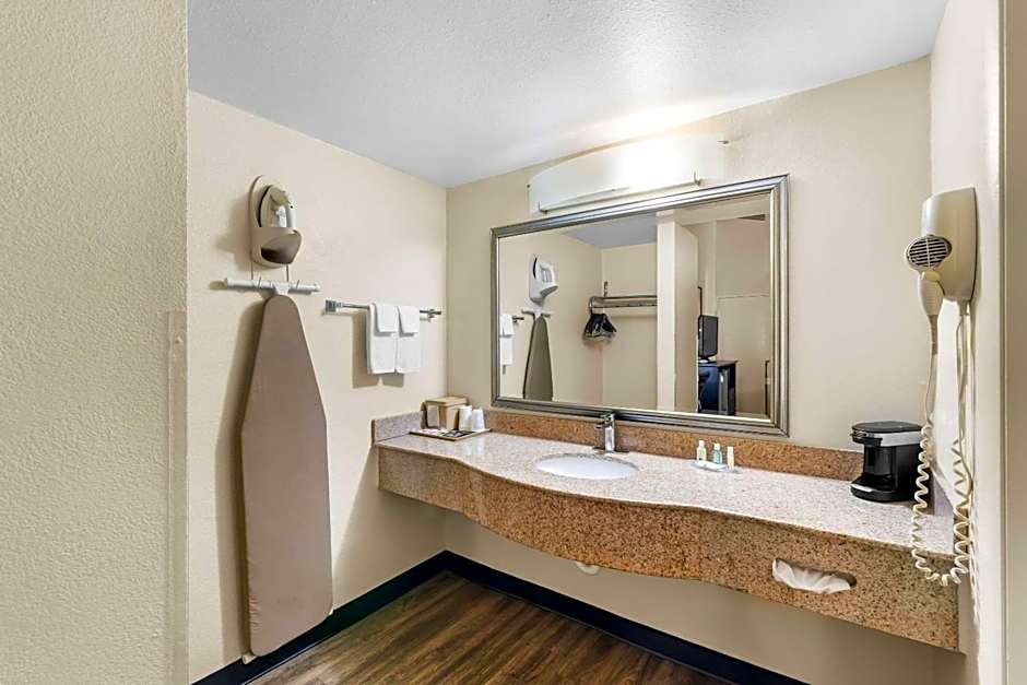 Quality Inn Tullahoma