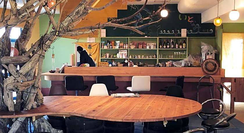 Organic Guesthouse & Cafe OHANA