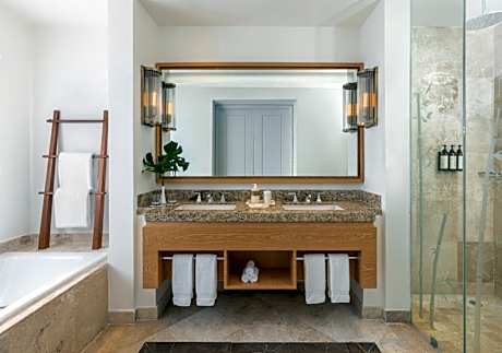 Fairmont King Room with Soaking Tub - Panoramic Resort View