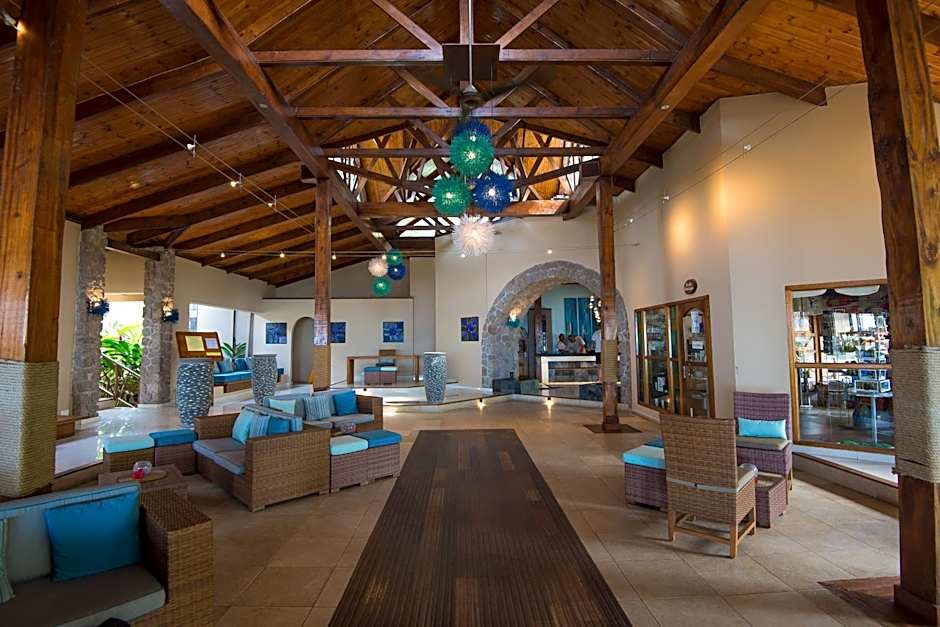 Coco de Mer and Black Parrot Suites