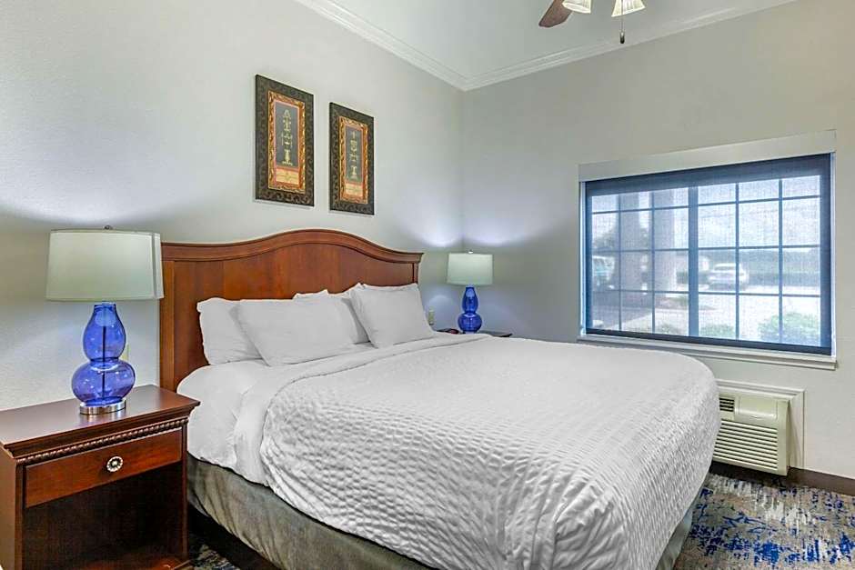 Clarion Pointe Sulphur Springs