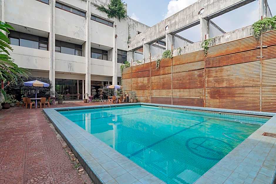 Istana Hotel Bandung Mitra RedDoorz