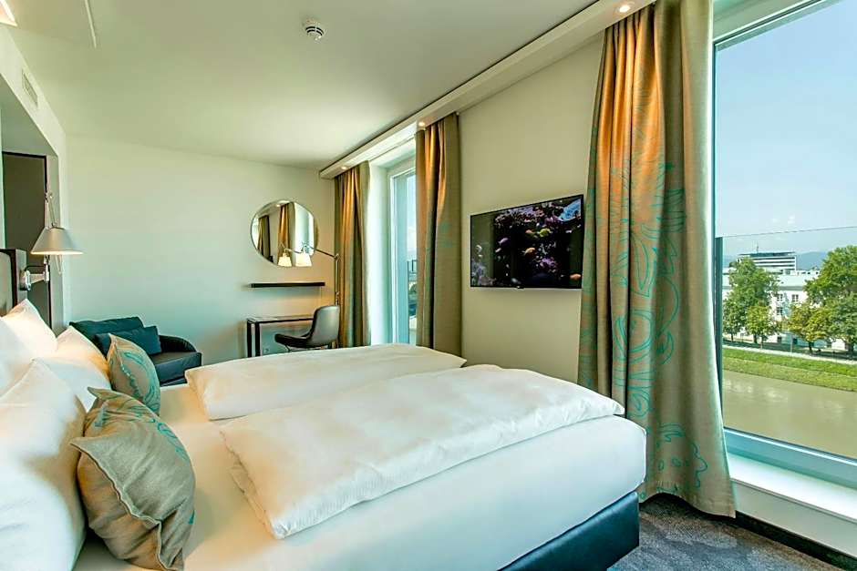 Motel One Salzburg-Mirabell