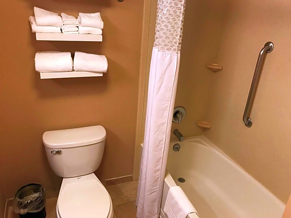 Hampton Inn & Suites Bloomington Normal