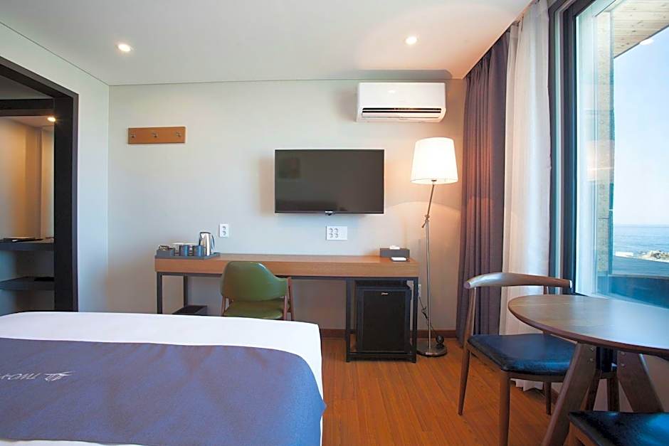 Two-Y-Hotel