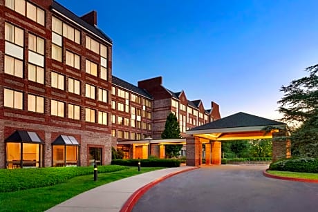 Embassy Suites by Hilton Philadelphia Valley Forge