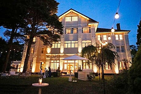 The Robertson Hotel