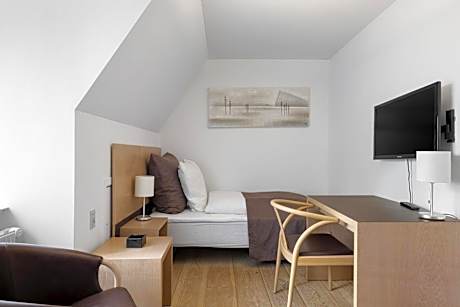 Economy Single Room - Non-Smoking