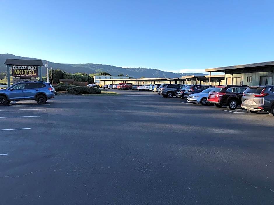Crescent Beach Motel
