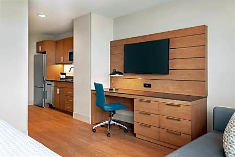King Studio Suite - Hearing Access/Non-Smoking