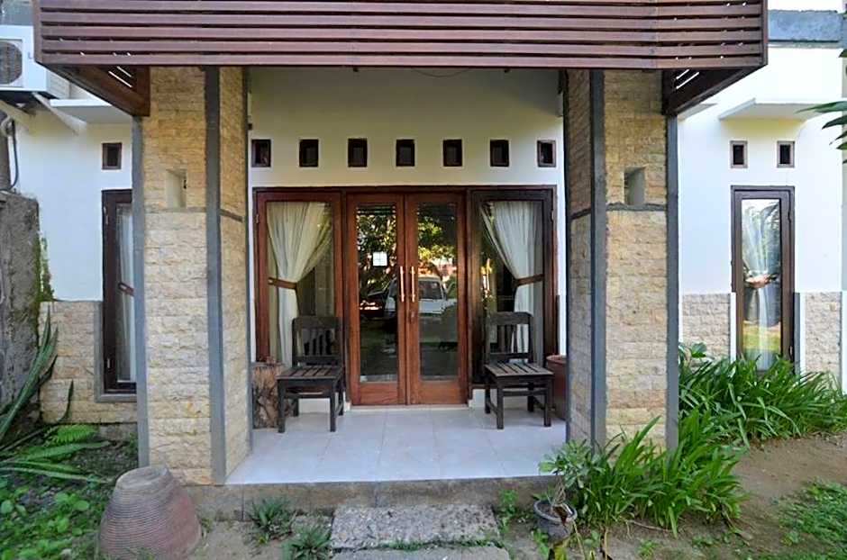 Puri Itoma Bungalows