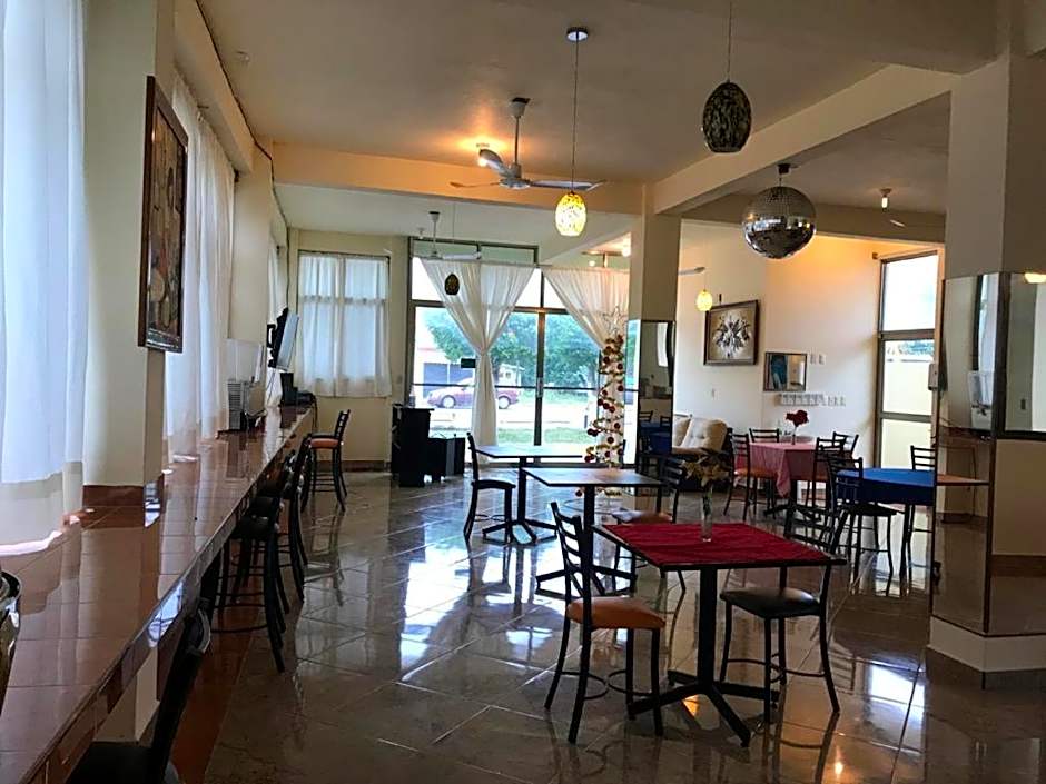 Hotel Sociedad y Maristas